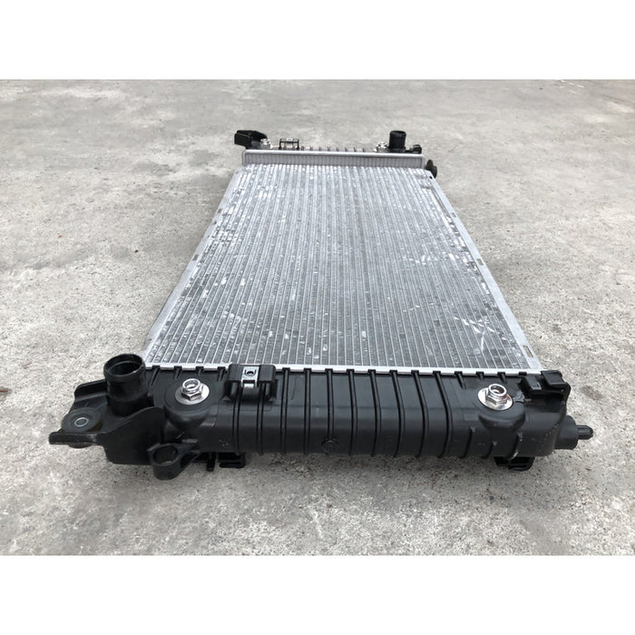 Radiador Original Para Yukon 2015 Al 2018 Motor 6.2