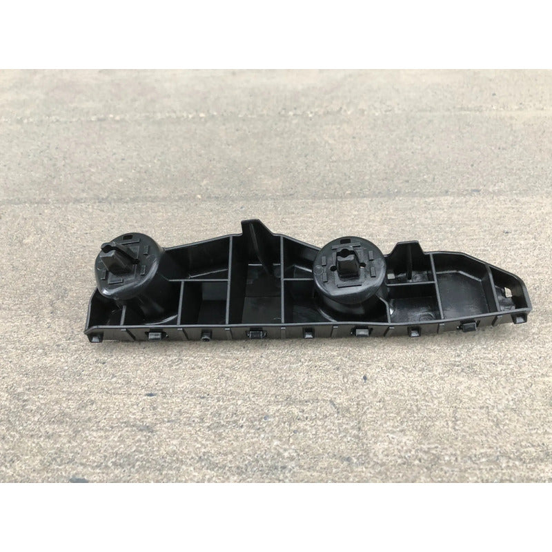 Guia Defensa Delantera Izquierda Para Nissan Sentra 2013, 2014, 2015
