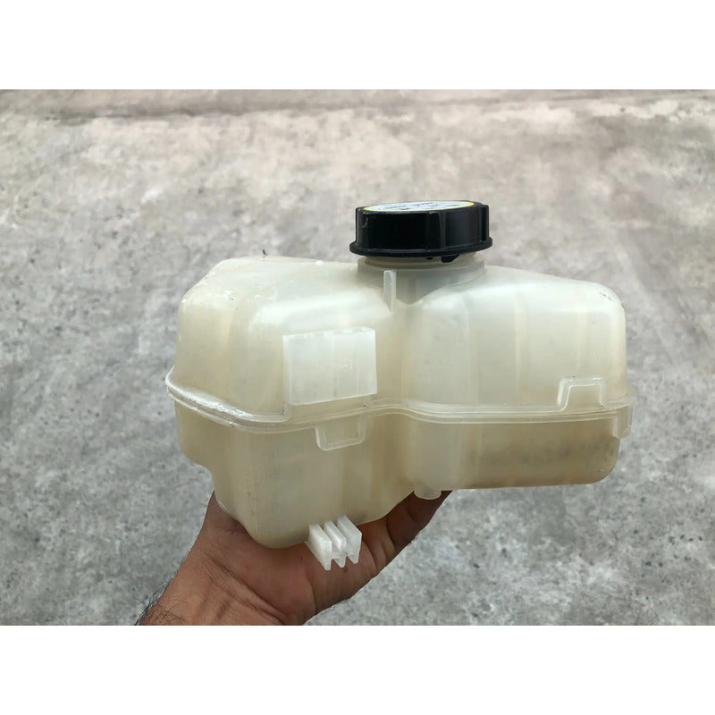 Deposito De Anticongelante Para Ford Fiesta 2011, 2012, 2013, 2014, 2015, 2016, 2017, 2018, 2019 Motor 1.6