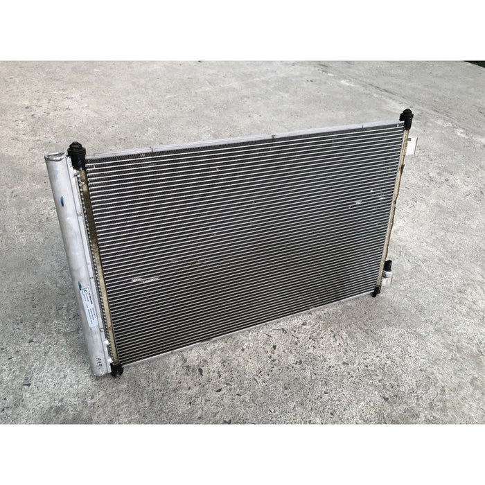 Condensador Original Para Nissan Nv200 2019, 2020, 2021 Motor 2.0
