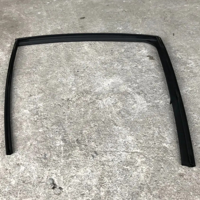Empaque Guía Vidrio Puerta Trasera Derecha Para Mazda 6 2014, 2015, 2016, 2017, 2018 Negro