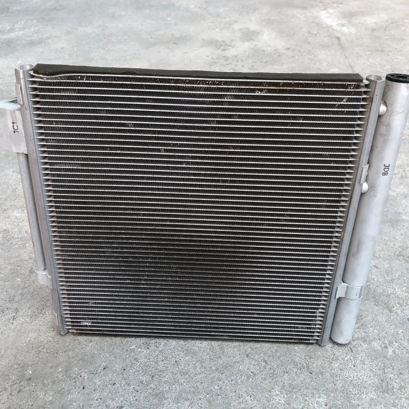 Condensador Derecho Para Tesla Model S 2012, 2013, 2014, 2015, 2016, 2017, 2018, 2019, 2020 - Original