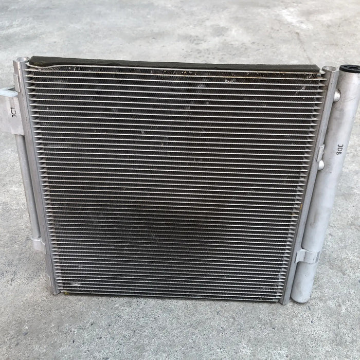 Condensador Derecho Para Tesla Model S 2012, 2013, 2014, 2015, 2016, 2017, 2018, 2019, 2020 - Original