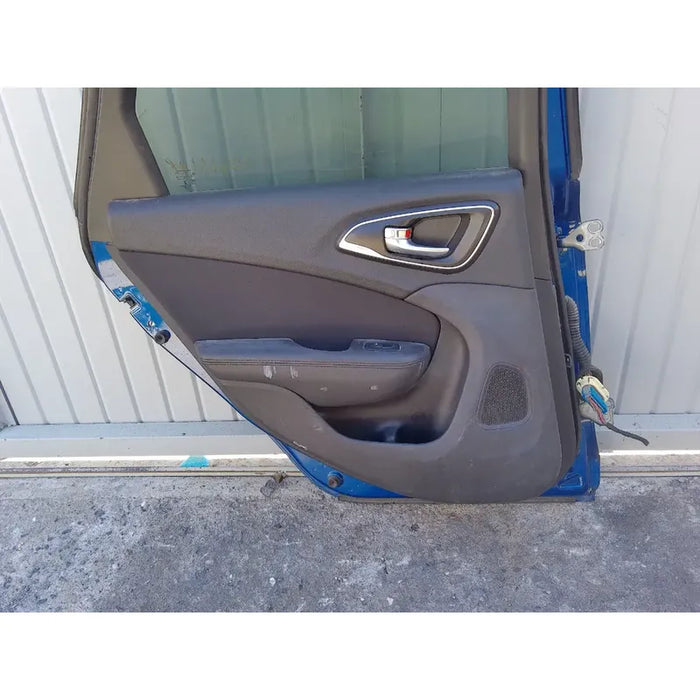 Puerta Trasera Izquierda Chrysler 200 2015 2016 2017  Trasera Izquierdo Azul
