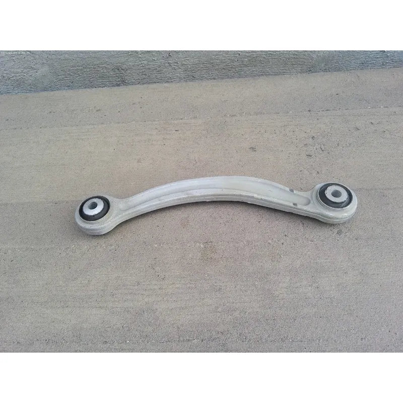 Tirante Trasero Izquierdo Central Para Mercedes Benz C300 2008, 2009, 2010, 2011, 2012, 2013, 2014 (motor 1.8 Litros) Original