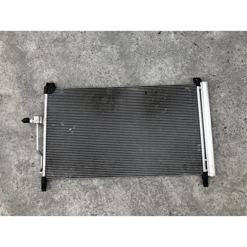Condensador Original Para Nissan Murano 2015, 2016, 2017, 2018, 2019, 2020, 2021, 2022, 2023, 2024 Motor 3.5 Litros, V6