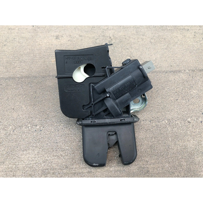 Chapa Cajuela Original Para Audi A4 2009, 2010, 2011, 2012