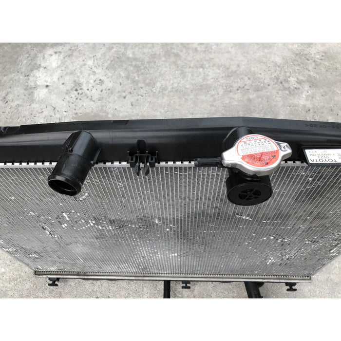 Radiador Original Para Toyota Highlander 2014, 2015, 2016, 2017, 2018 Motor 2.7