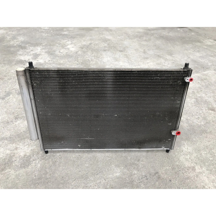 Condensador Original Para Toyota Corolla 2014, 2015, 2016, 2017, 2018, 2019 - Motor 1.8 Litros, 4 Cilindros - Original