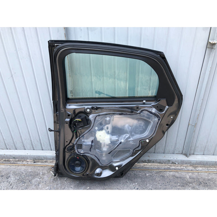 Puerta Trasera Derecha Ford Focus 2012 2013 2014 2015 2016 2017 2018 Original Trasera Derecha Gris
