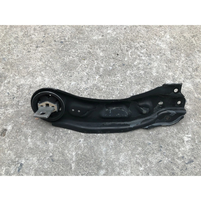 Tirante Trasero Derecho Hacia Chasis Para Mercedes Benz Cla250 2014, 2015, 2016, 2017, 2018, 2019 Motor 2.0