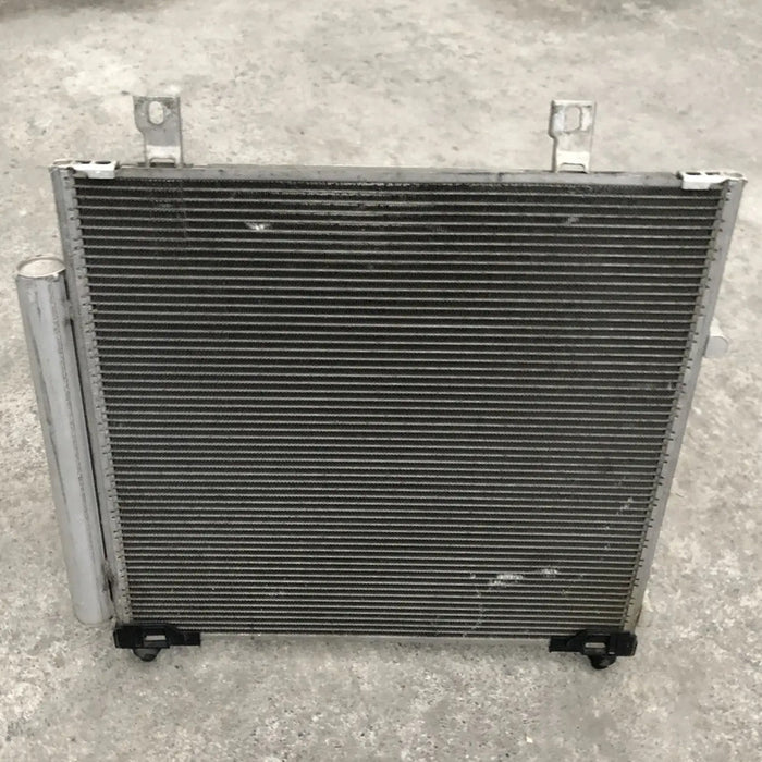 Condensador Original Para Mitsubishi Mirage 2017, 2018, 2019, 2020 Motor 1.2