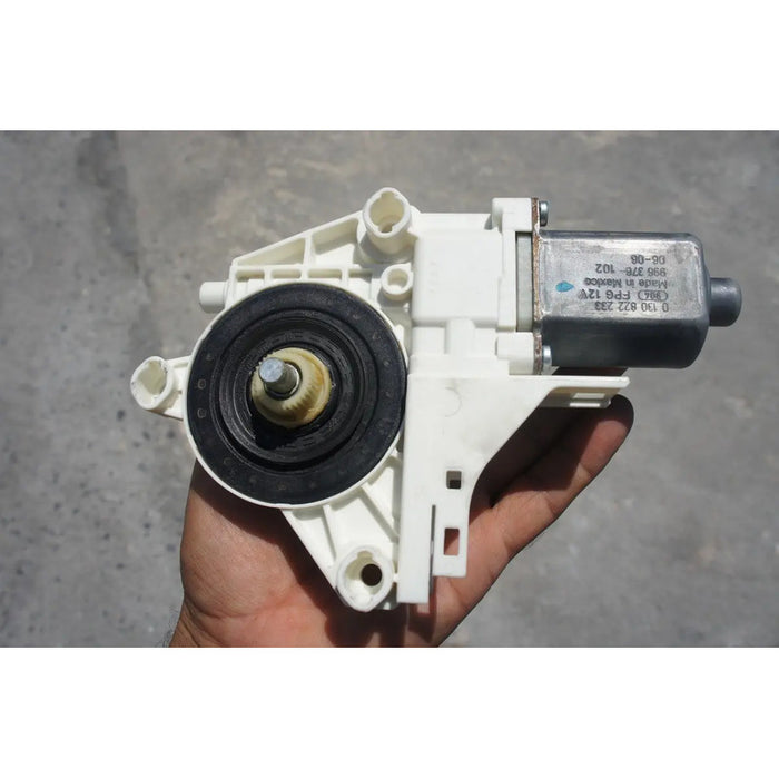 Motor Elevador Vidrio Delantero Derecho Para Montego 2005, 2006, 2007