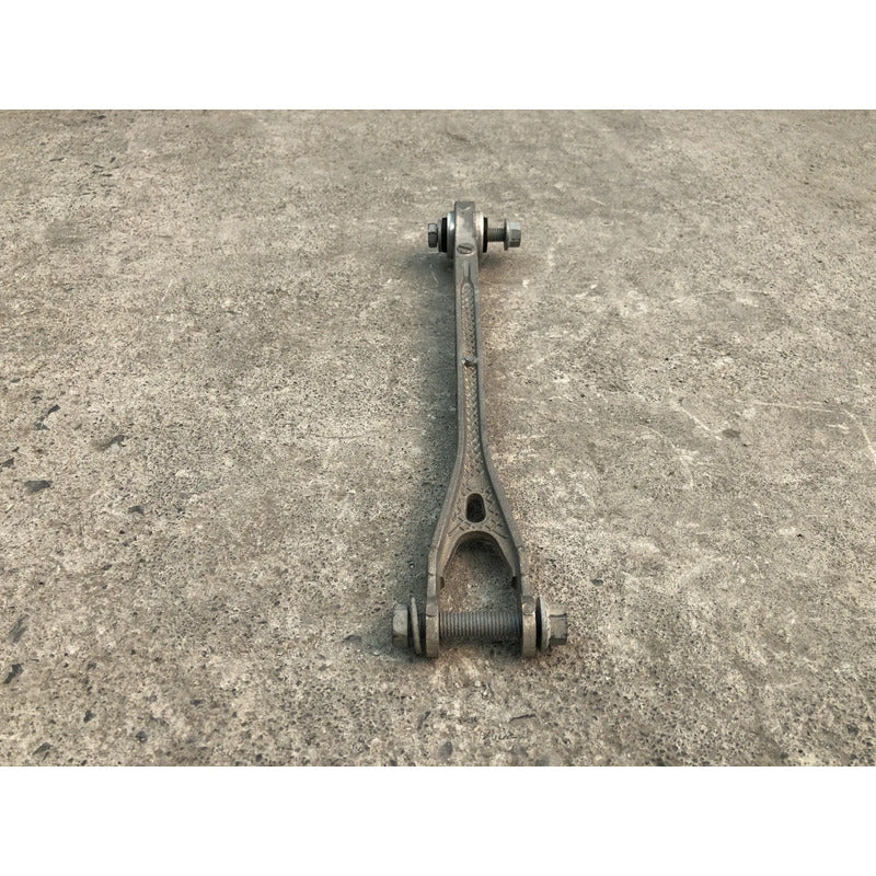Tirante Trasero Izquierdo Inferior Para Dodge Charger 2015, 2016, 2017, 2018, 2019, 2020, 2021, 2022, 2023 - Motor 3.6 Litros, V6, Original