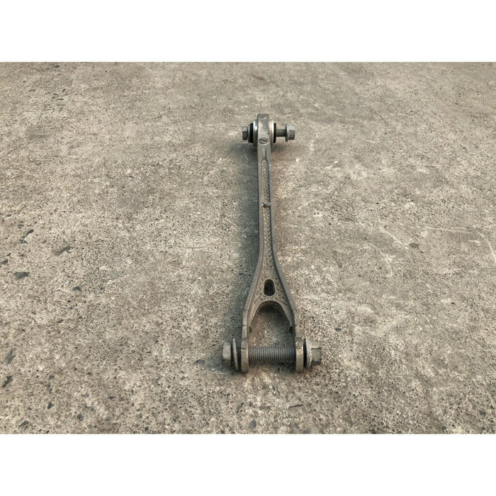 Tirante Trasero Izquierdo Inferior Para Dodge Charger 2015, 2016, 2017, 2018, 2019, 2020, 2021, 2022, 2023 - Motor 3.6 Litros, V6, Original