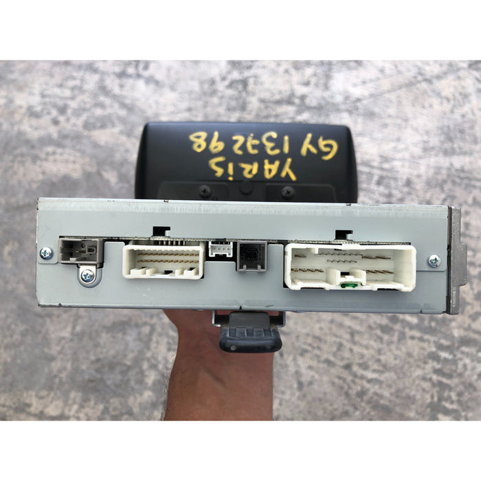 Autoestereo Toyota Yaris Hatchback 2011