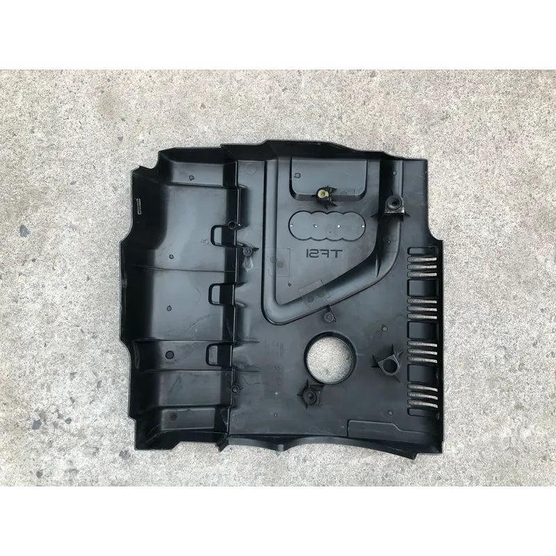 Cubierta De Motor Para Audi A5 2009, 2010, 2011 - Motor 2.0 Litros, 4 Cilindros - Original