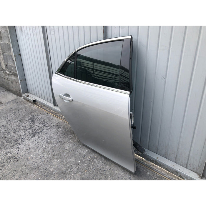 Puerta Trasera Derecha Chevrolet Malibu 2013 Al 2016