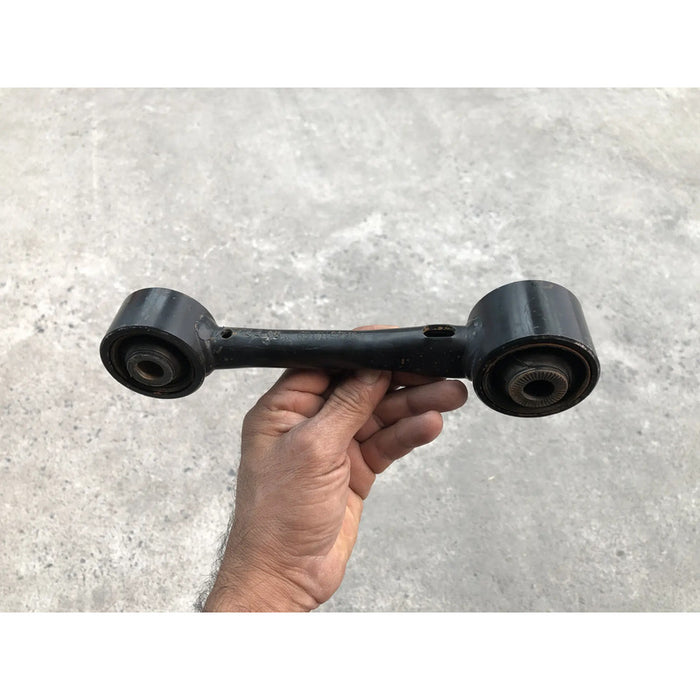 Tirante Trasero Derecho Inferior Para Toyota Highlander 2014, 2015, 2016, 2017, 2018, 2019 - Motor V6 3.5 Litros - Original