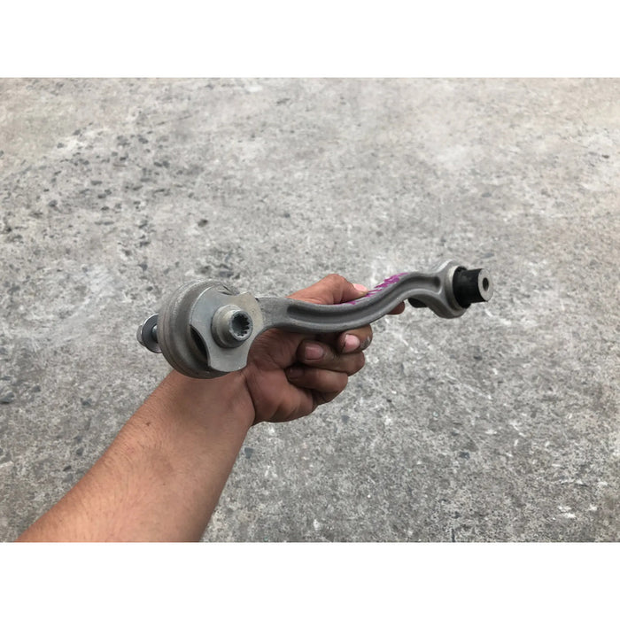 Tirante Trasero Izquierdo Inferior Para Mercedes Benz C300 2015, 2016, 2017, 2018, 2019, 2020, 2021, 2022, 2023, 2024, 2025 (motor 2.0 Litros) Original