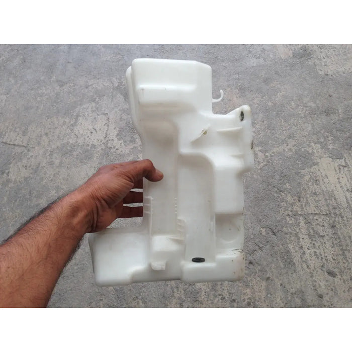 Deposito Limpia Parabrisas Para Volkswagen Jetta 2012, 2013, 2014, 2015, 2016, 2017, 2018 (motor 2.5)