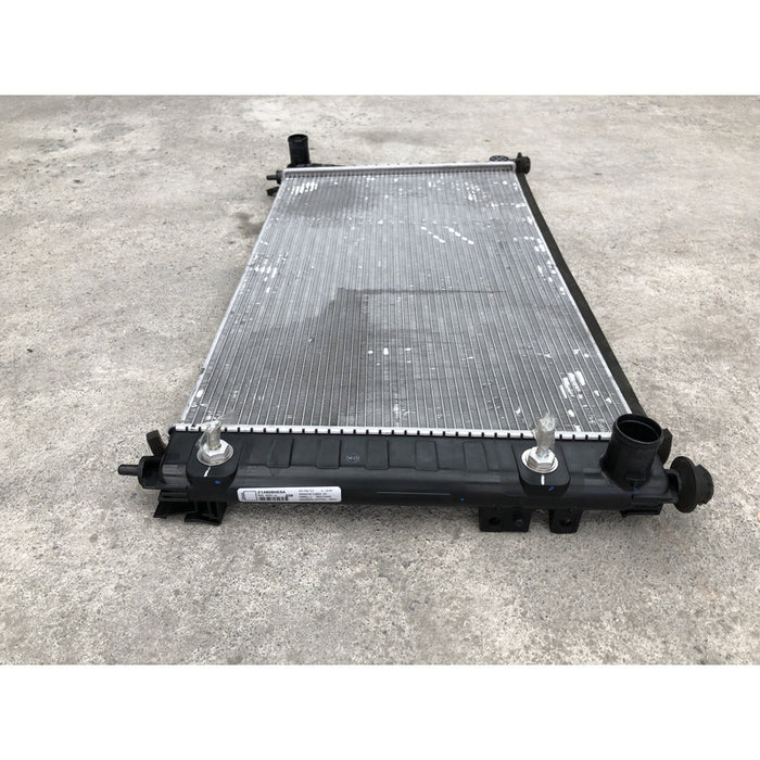 Radiador Original Para Altima 2019 Al 2025 Motor 2.5