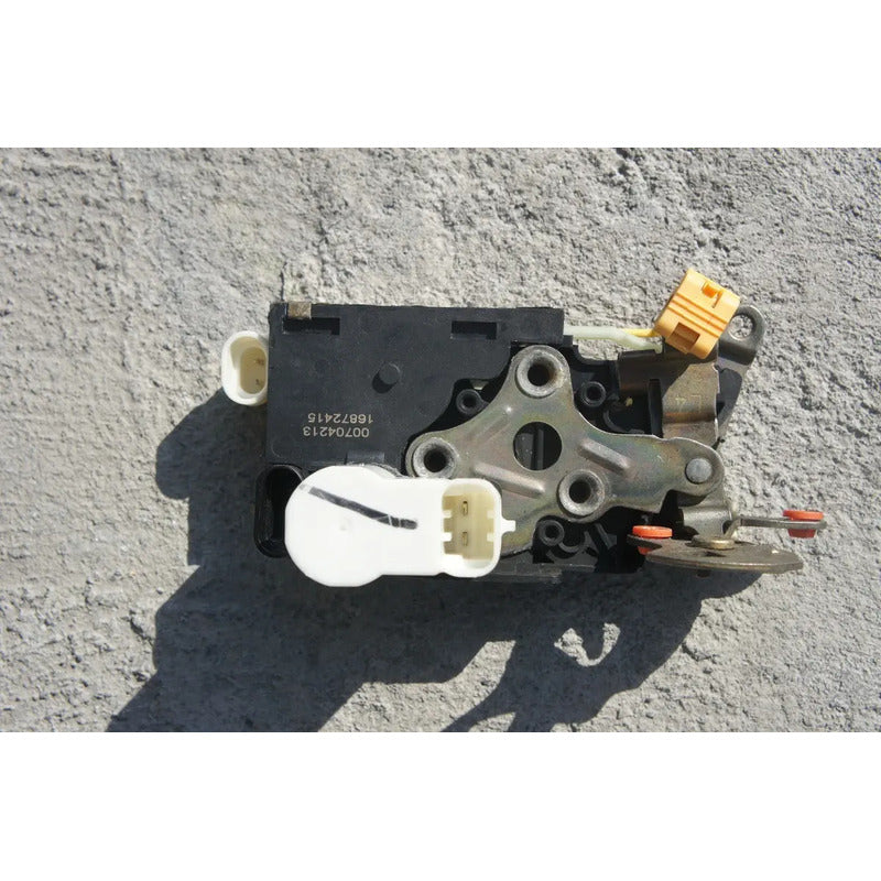 Chapa De Puerta Delantera Izquierda Para Gmc Yukon 2000, 2001, 2002, 2003, 2004, 2005, 2006 - Original