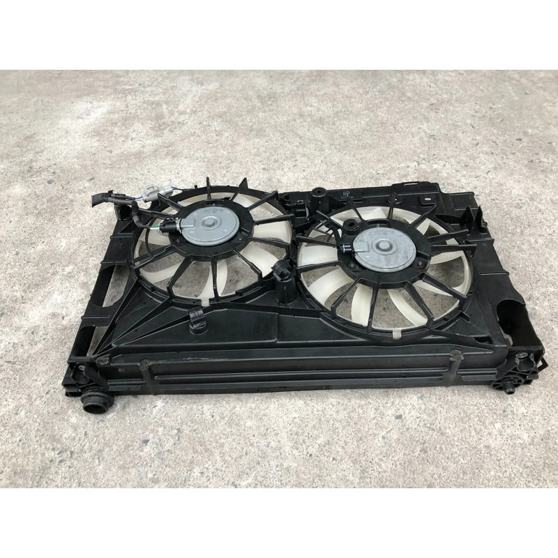 Motoventilador para Toyota Prius 2012, 2013, 2014, 2015 (1.8)