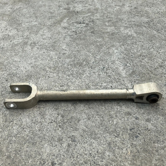 Horquilla Trasera Izquierda Inferior Para Infiniti Q60 2013, 2014, 2015, 2016, 2017, 2018, 2019, 2020 Motor 3.0 Original