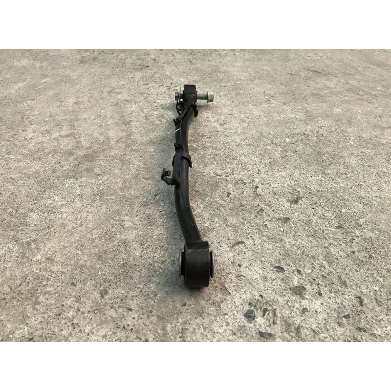 Tirante Trasero Derecho Inferior Para Dodge Charger 2015, 2016, 2017, 2018, 2019, 2020, 2021, 2022, 2023 - Motor 3.6 Litros, V6, Original