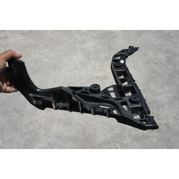 Guia Defensa Trasera Izquierda Original Para Volkswagen Jetta 2011, 2012, 2013, 2014, 2015, 2016, 2017, 2018
