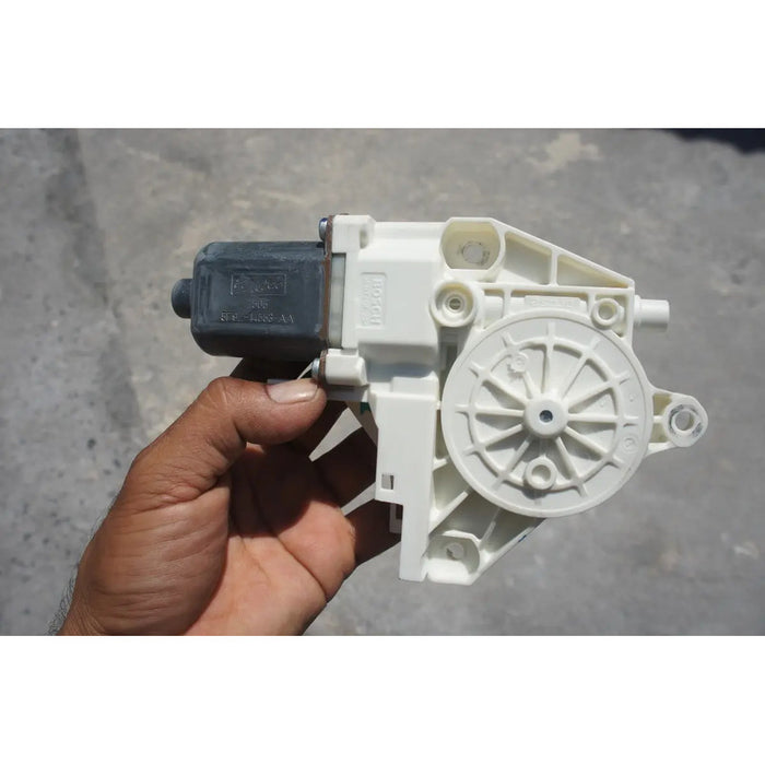Motor Elevador Vidrio Delantero Derecho Para Montego 2005, 2006, 2007