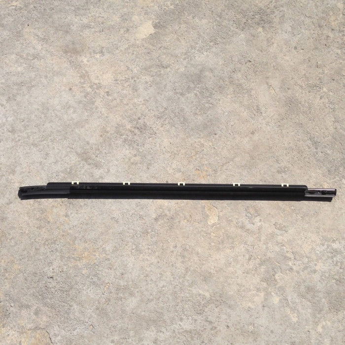 Moldura Felpa Puerta Trasera Derecha Kia Soul 2014-2019