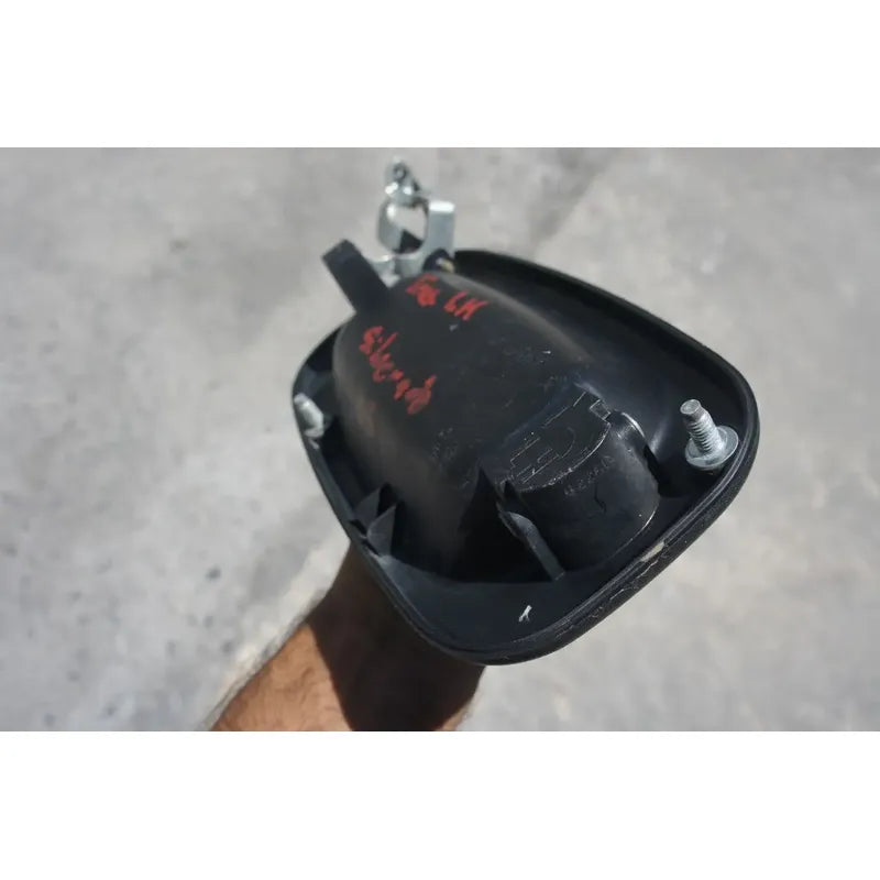 Manija De Puerta Trasera Izquierda Para Chevrolet Silverado 1999, 2000, 2001, 2002, 2003, 2004, 2005, 2006 - Original Negro