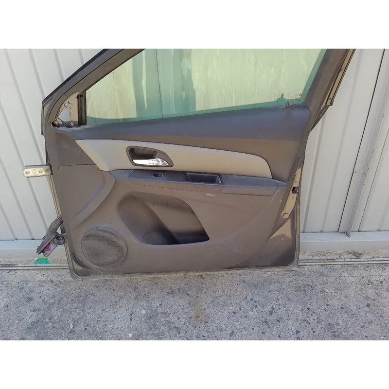 Puerta Delantera Derecha Para Chevrolet Cruze 2011, 2012, 2013, 2014, 2015 Original Delantera Derecho Plateado