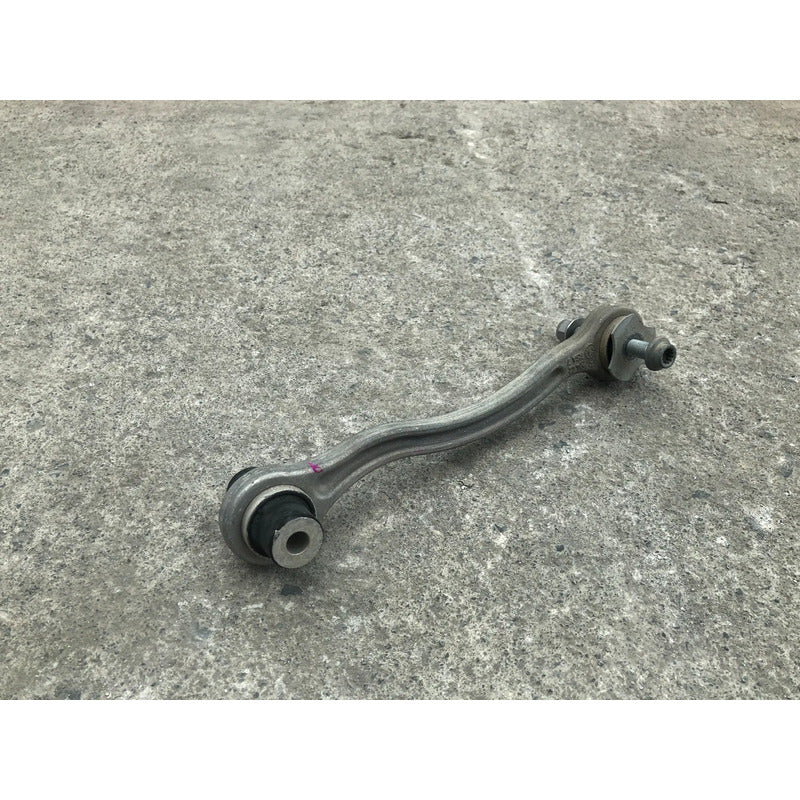 Tirante Trasero Derecho Inferior Para Mercedes Benz C300 2015, 2016, 2017, 2018, 2019, 2020, 2021, 2022, 2023, 2024, 2025 (motor 2.0 Litros) Original