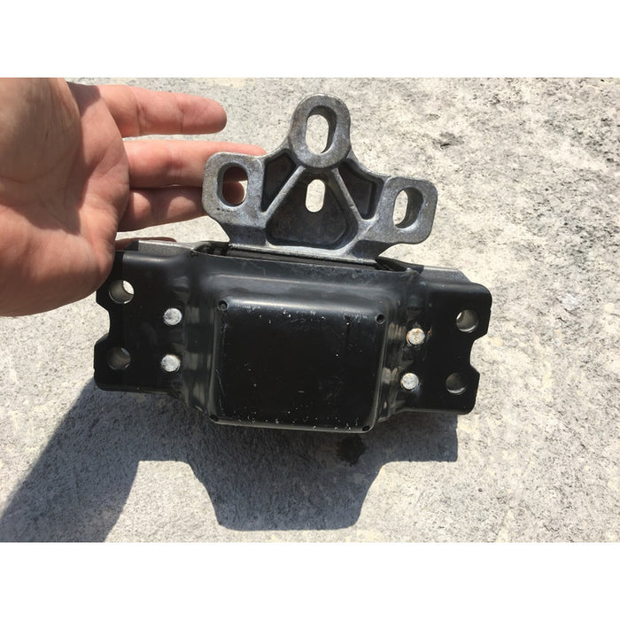 Soporte De Transmisión Izquierdo Passat 2012-2018 3.6 L