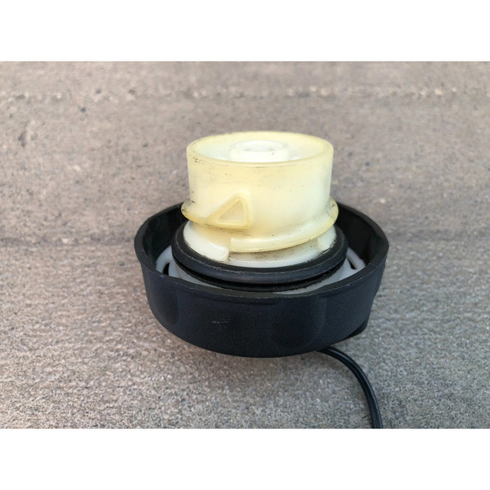 Tapon De Gasolina Para Dodge Ram 1500, 2500 - 2009, 2010, 2011, 2012, 2013, 2014, 2015, 2016, 2017, 2018 - Original Negro