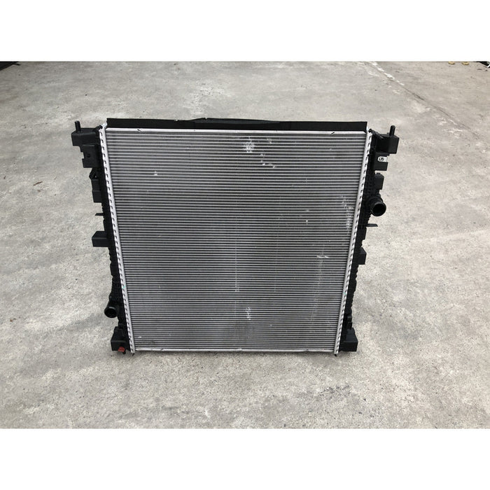 Radiador Original Para Explorer 2020 Al 2022 Motor 3.0