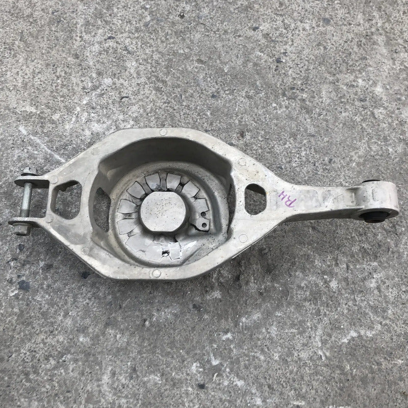 Horquilla Trasera Derecha Para Nissan Altima Coupe 2007, 2008, 2009, 2010, 2011, 2012 - Motor 2.5 Litros, 4 Cilindros - Original