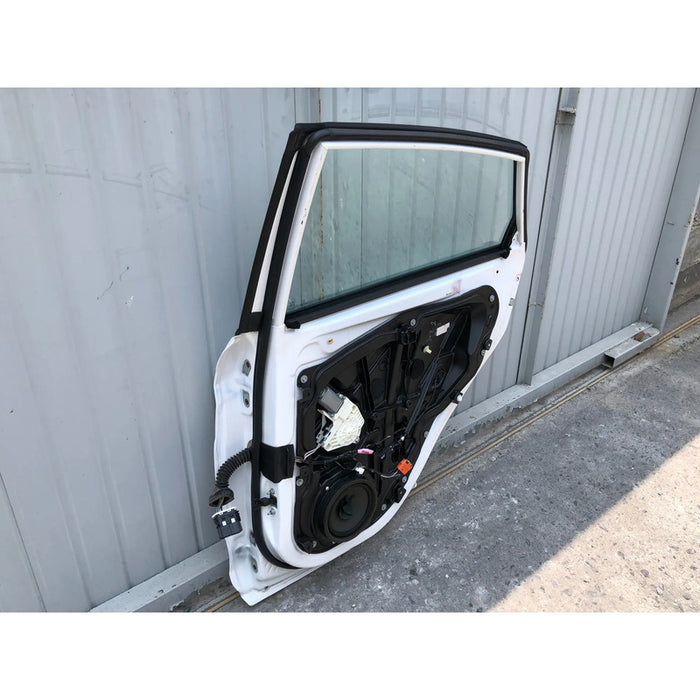 Puerta Trasera Derecha Ford Fiesta 2011 2012 2013 2014 2015 2016 2017 2018 2019 Trasera Derecho Blanco