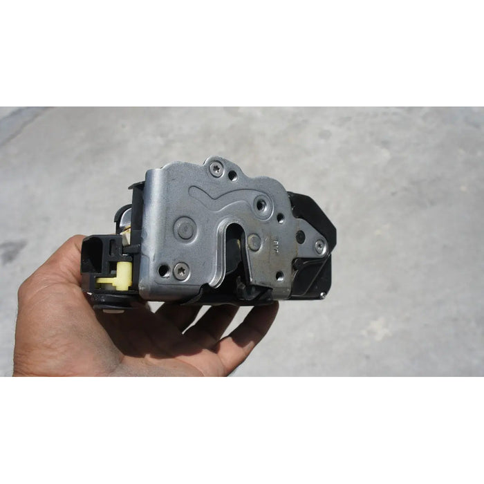 Chapa De Puerta Trasera Izquierda Para Buick Enclave 2008, 2009, 2010, 2011, 2012, 2013, 2014, 2015, 2016, 2017 Original