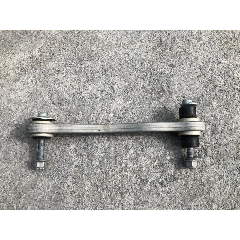 Tirante Derecho Trasero Para Mercedes Benz C300 2015, 2016, 2017, 2018 (motor 2.0 Litros) Original