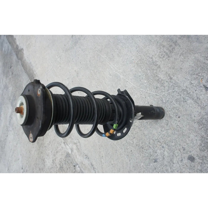 Amortiguador Delantero Izquierdo Para Volkswagen Jetta 2016, 2017, 2018 Motor 1.4 Original