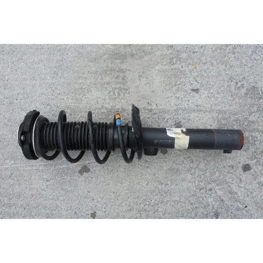 Amortiguador Delantero Derecho Para Volkswagen Jetta 2016, 2017, 2018 Motor 1.8 Original