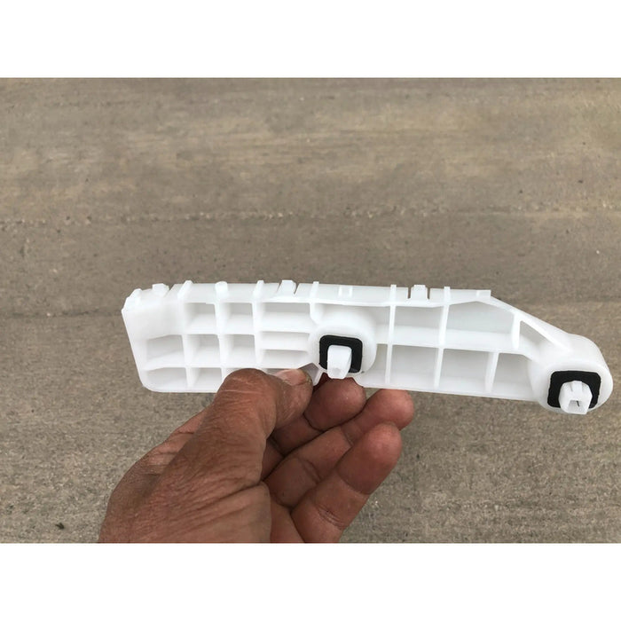 Guia Defensa Trasera Izquierda Para Nissan Versa 2012, 2013, 2014, 2015, 2016, 2017, 2018, 2019