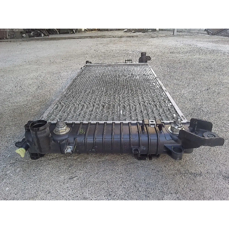 Radiador Agua Original Para Chevrolet Tahoe 2015, 2016, 2017, 2018, 2019, 2020 Motor 5.3 L