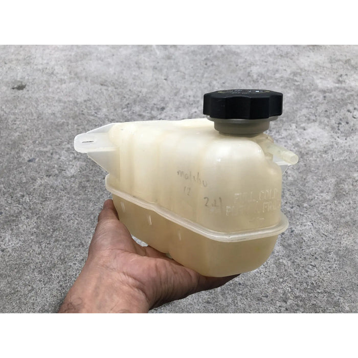 Deposito De Anticongelante Para Chevrolet Malibu 2008,  2009, 2010, 2011, 2012 - Motor 2.4 Litros, 4 Cilindros - Original