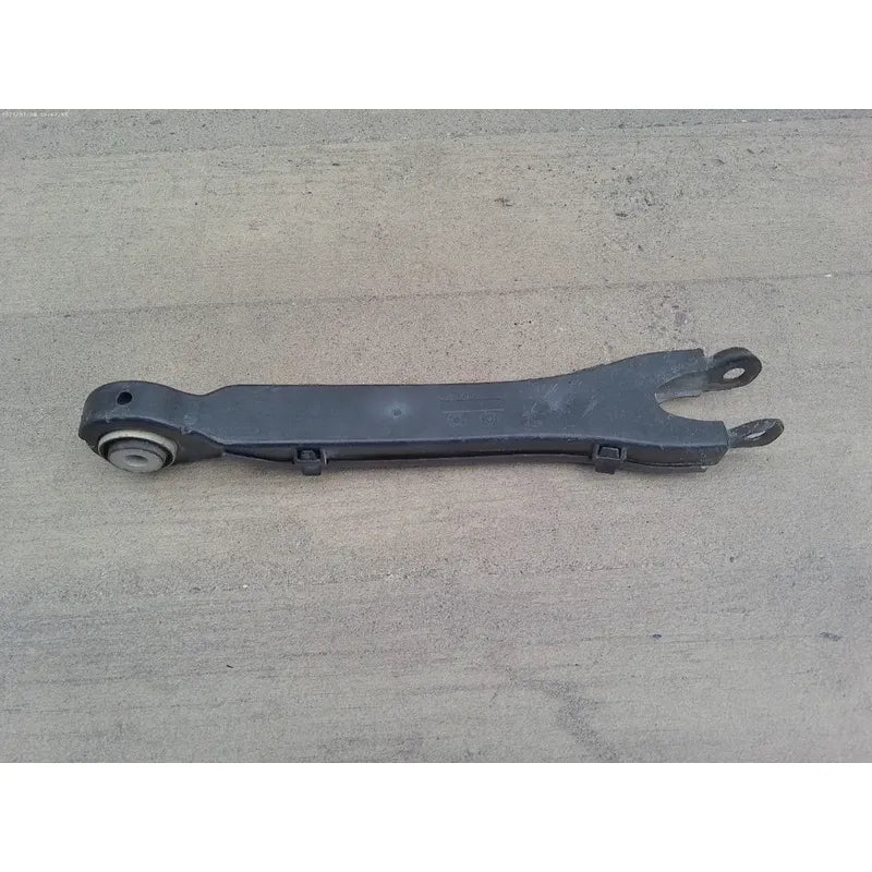 Tirante Trasero Derecho Inferior Para Mercedes Benz C250 Sedan 2010, 2011, 2012, 2013, 2014, 2015 Motor 1.8