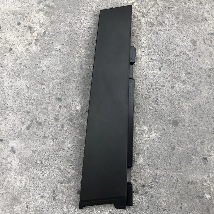 Moldura De Marco Puerta Trasera Izquierda Chevrolet Cruze 2016, 2017, 2018 Negro